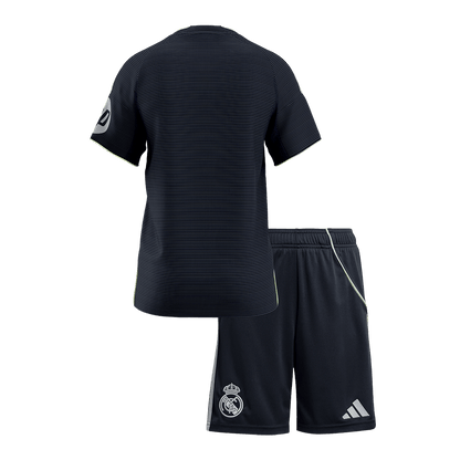 Real Madrid Udebanesæt Børn 2025/26 [PREMIUM]