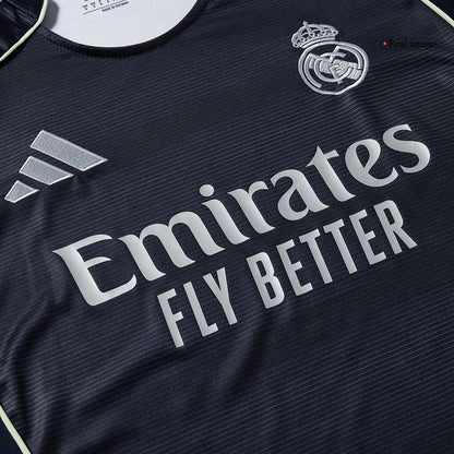 Real Madrid Udebanetrøje 2025/26 VALVERDE #8 [PREMIUM]